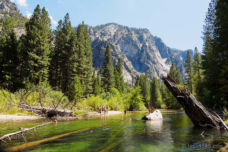 Zumwalt Meadow / Sequia & Kings Canyon NP, CA