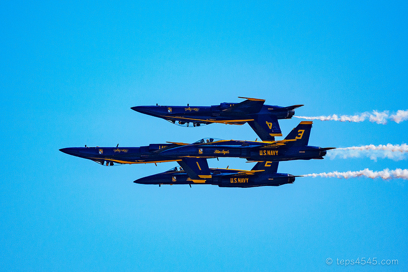 Double Farvel / U.S. Navy Blue Angels