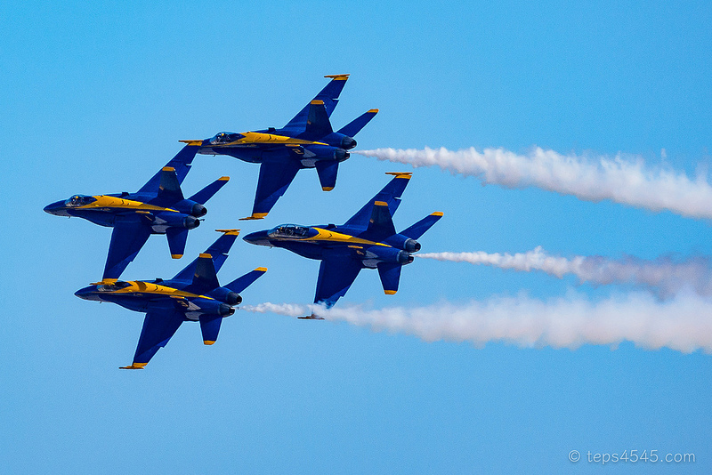 Diamond 360 / U.S. Navy Blue Angels